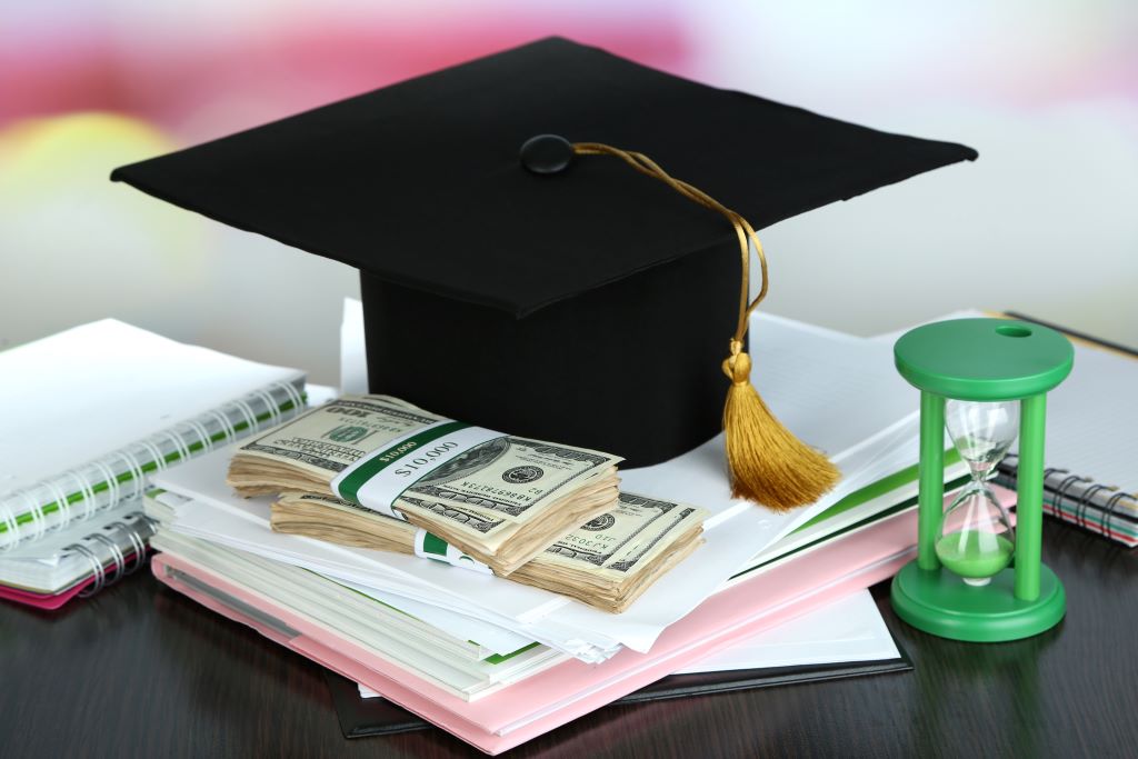 Benefits of starting a scholarship fund